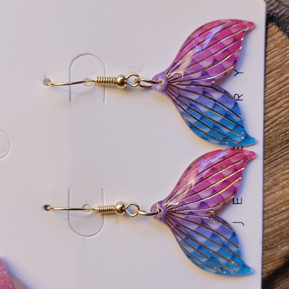 Mermaid Tail Dangle Earrings, gold tone, light weight - Picture 2 of 4